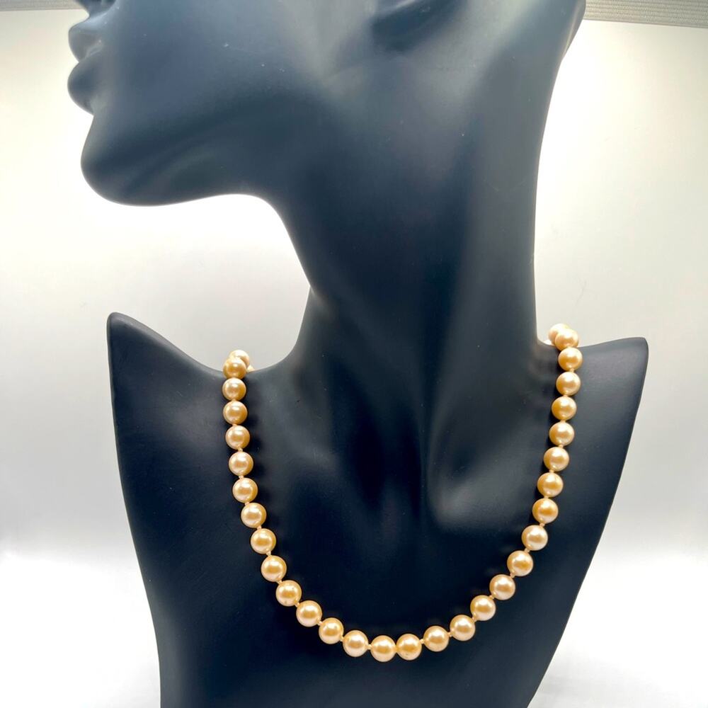 Vintage Monet faux pearl necklace